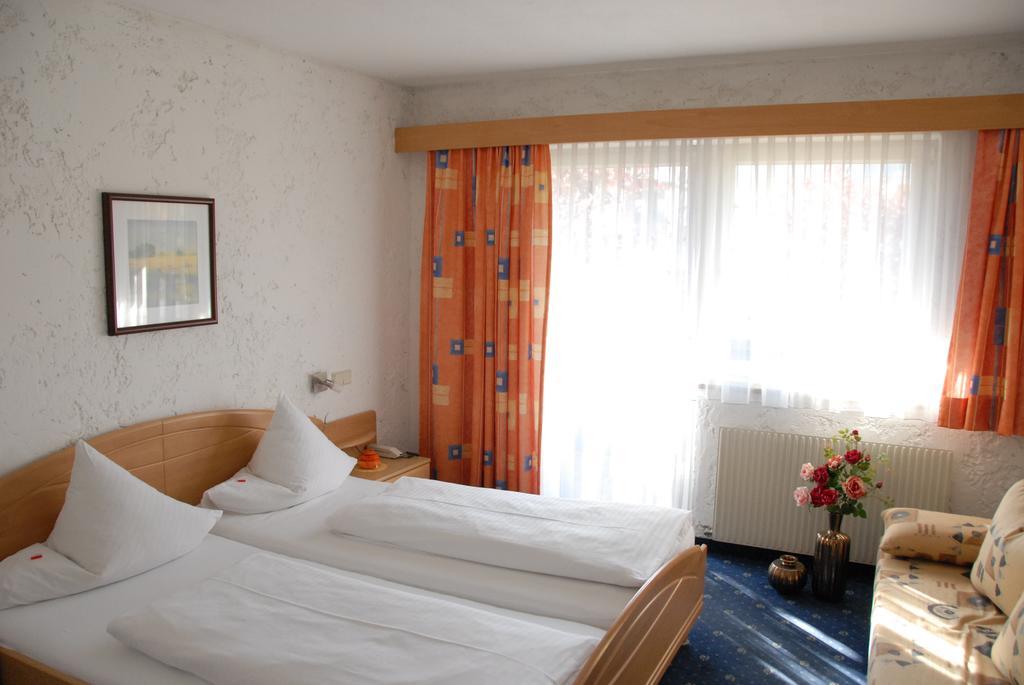 Hotel Edelweiss Innsbruck Room photo